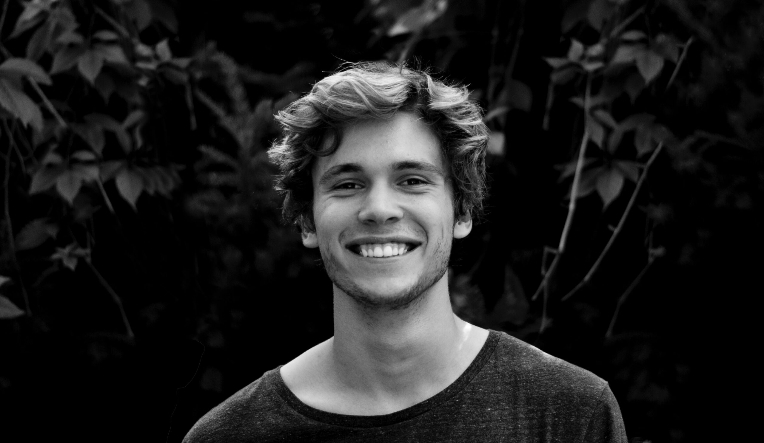 What Is The Best Age To Get Veneers?